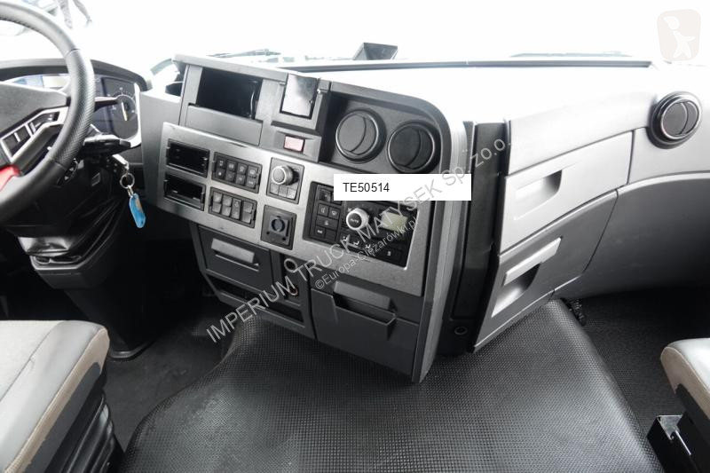 Влекач Renault T 480