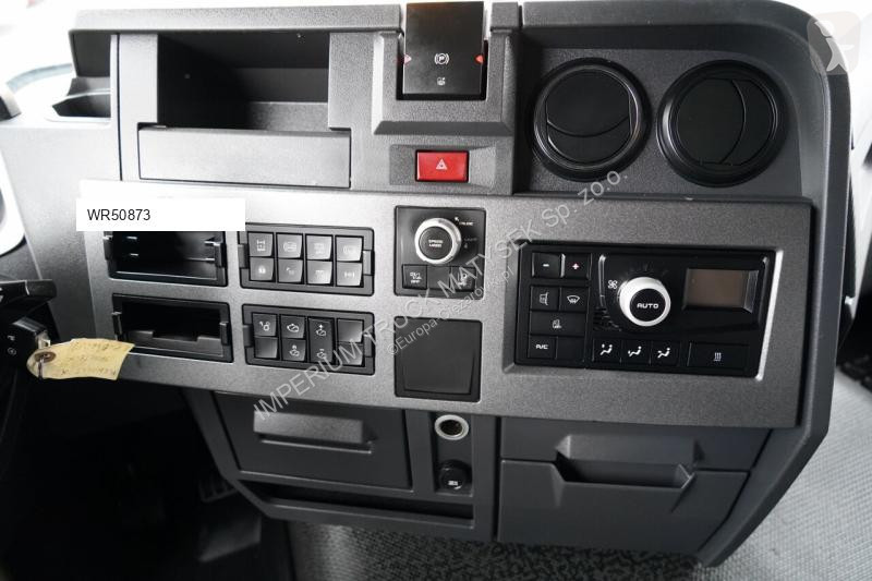 Влекач Renault T 430