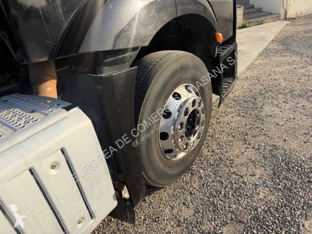 جرار Mercedes