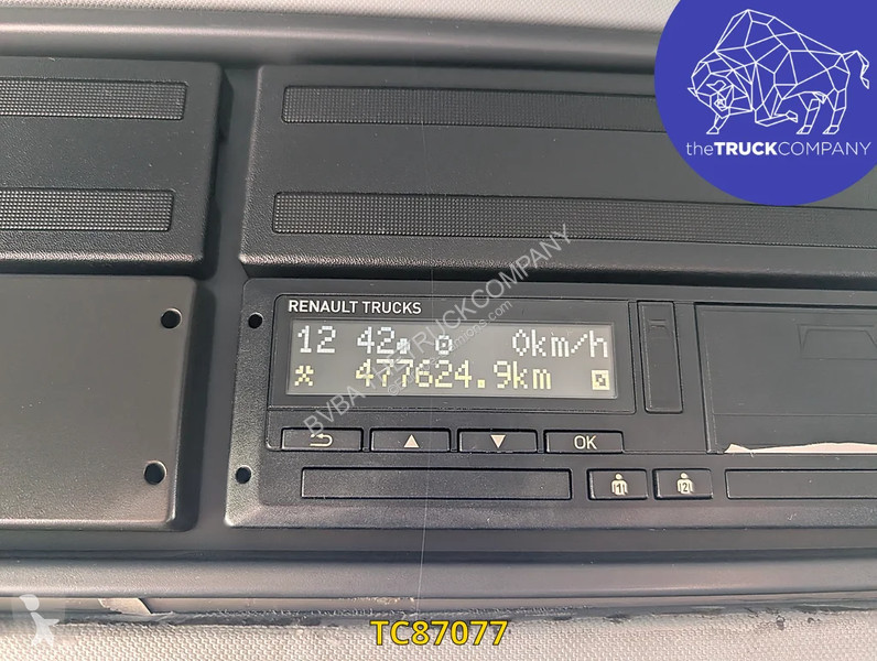 جرار Renault T 520