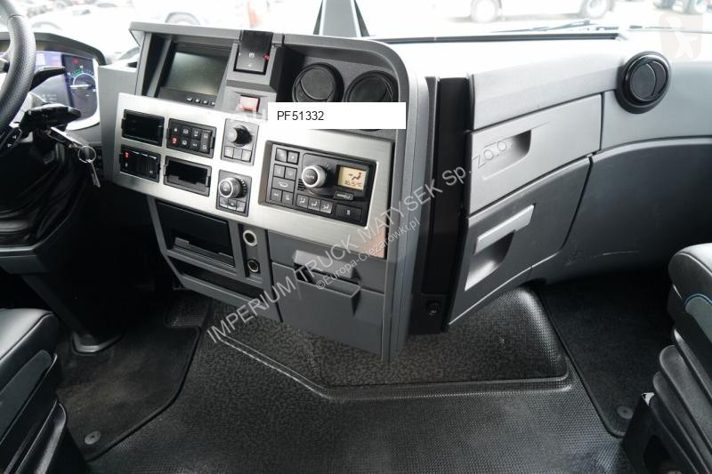 جرار Renault T 520