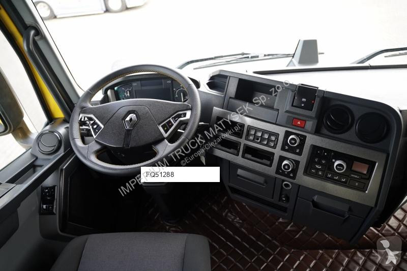 Влекач Renault T 440