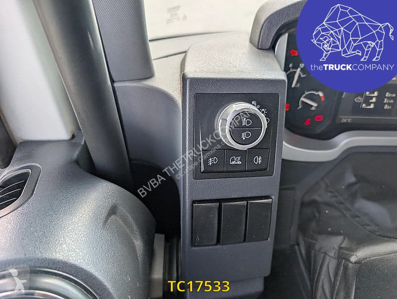 جرار Renault T 480
