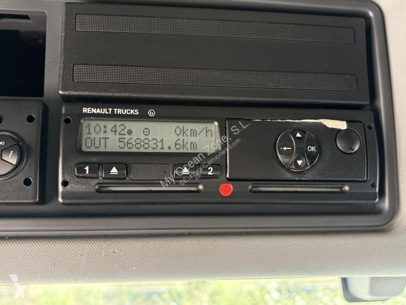 جرار Renault T440