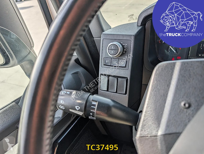 جرار Renault T 480