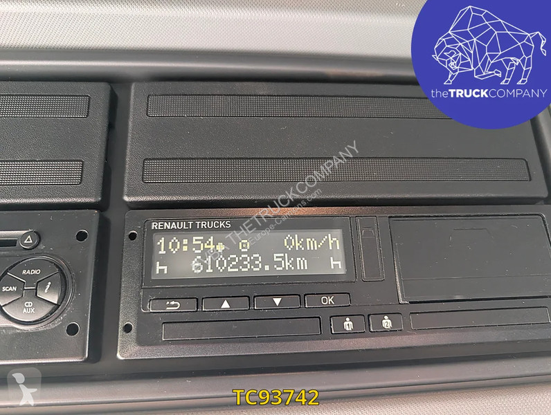 جرار Renault T 480