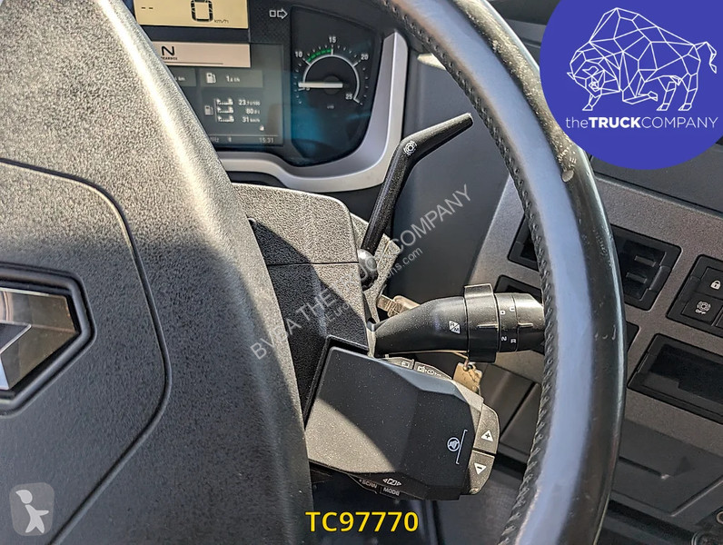 جرار Renault T 460