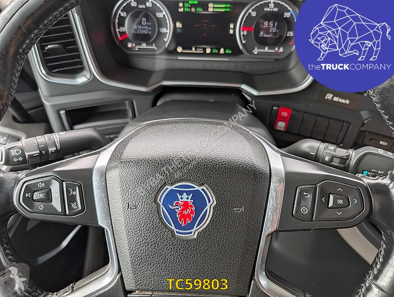 جرار Scania 520