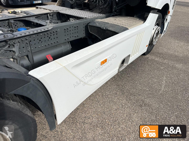 جرار Mercedes ACTROS 1845