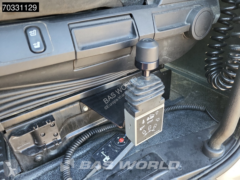 جرار Mercedes 1851 4X4 StreamSpace 4X4...