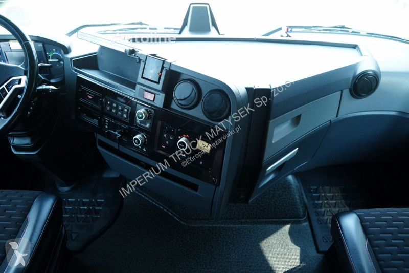 جرار Renault T 520