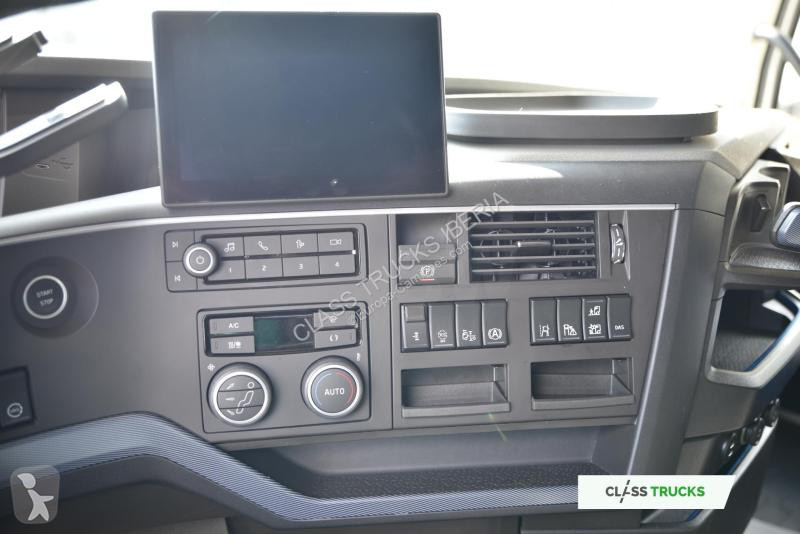 جرار Volvo 500 Globetrotter XL Retarder...