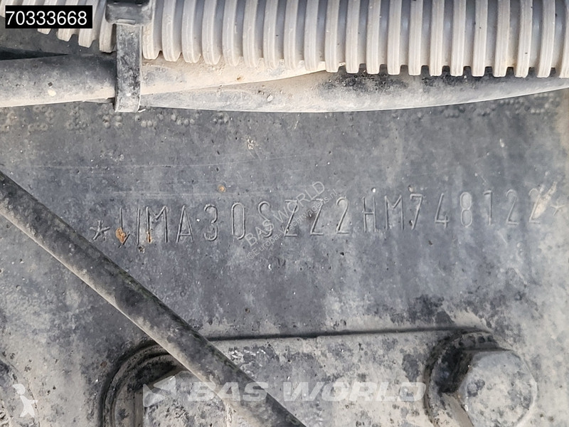 جرار MAN 33.500 6X4 M Hydraulik Concrete