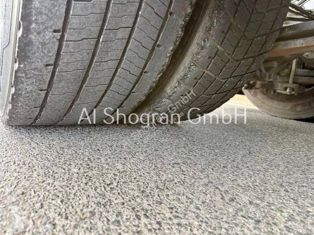 جرار Renault T460...