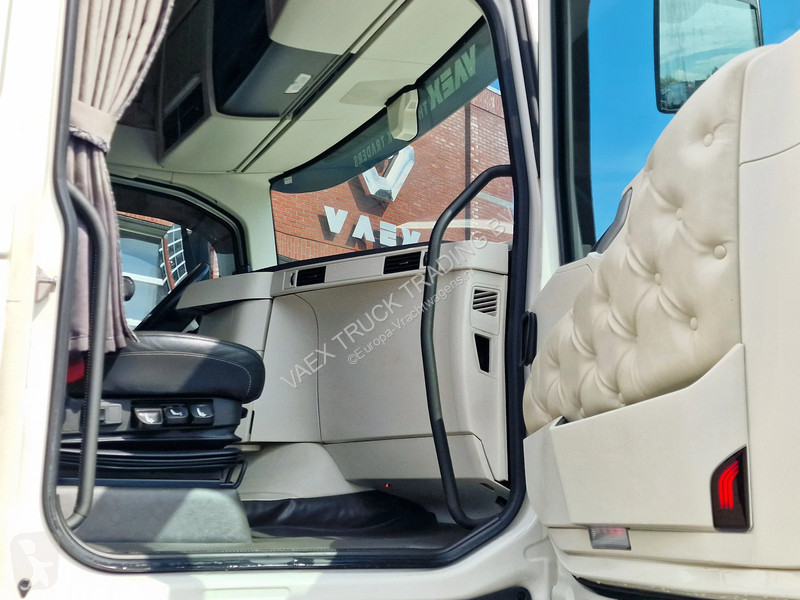 Tracteur Volvo 13500 Globetrotter XL 4x2 - Low...