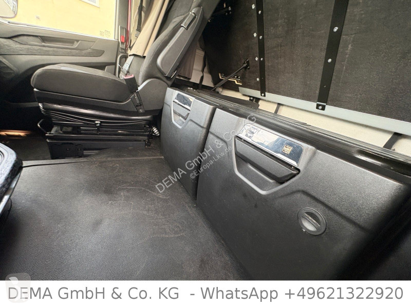 Tahač Iveco S...