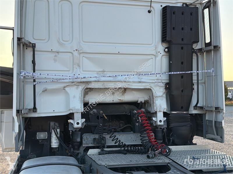 Cabeza tractora DAF 4x2 S/A Sleeper Truck Tractor