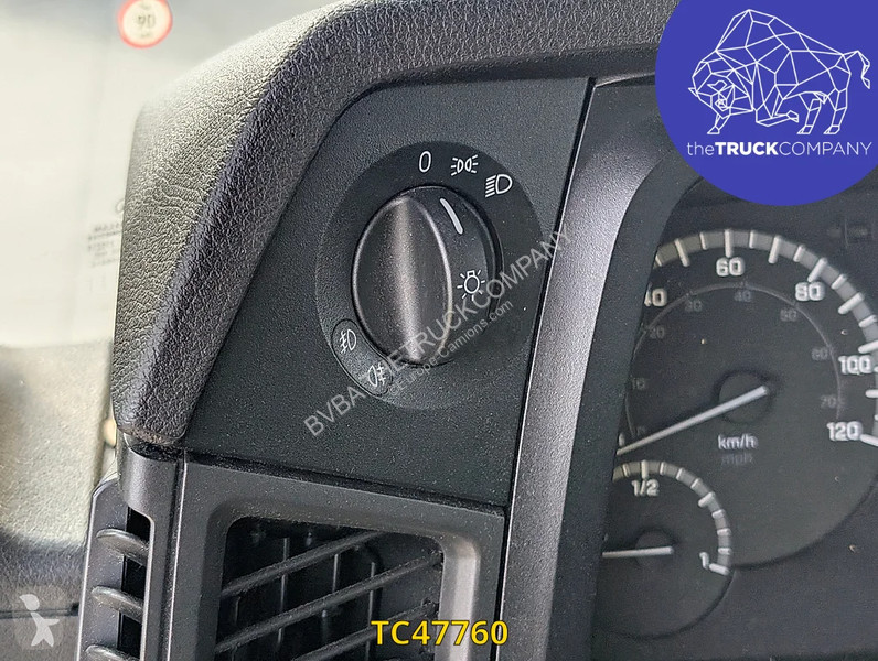Тягач Mercedes 1851