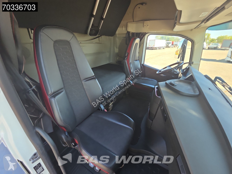Тягач Volvo 500  4X2 XL 2xTanks Xenon ACC