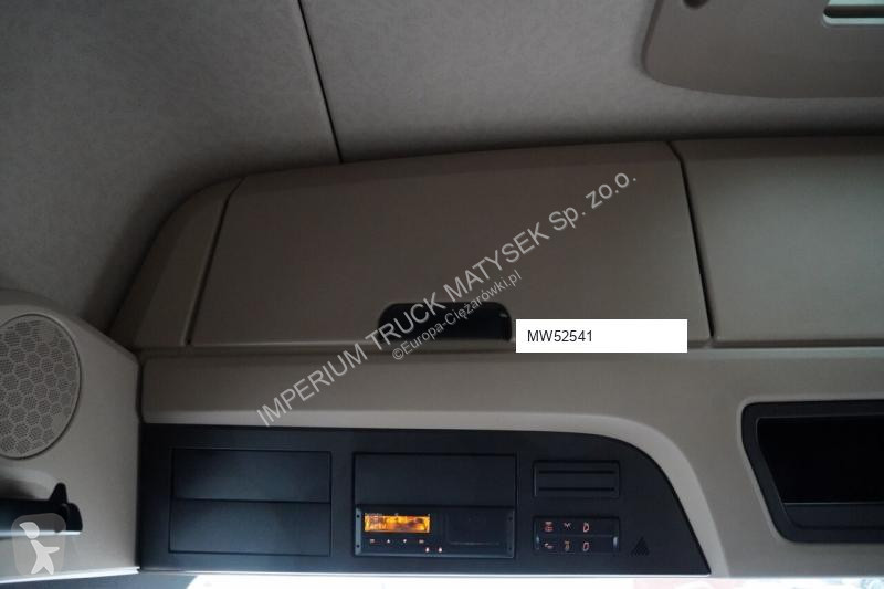 Тягач Mercedes ACTROS 1845