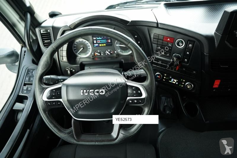 جرار Iveco 420