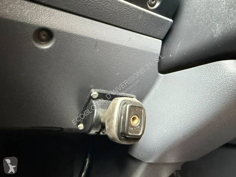 Scania 400 tractor unit