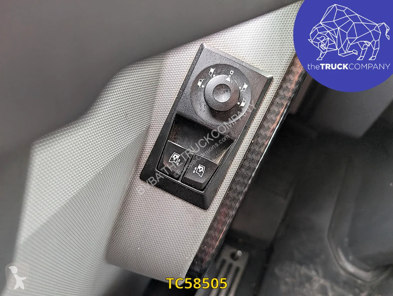 Renault T 520 tractor unit