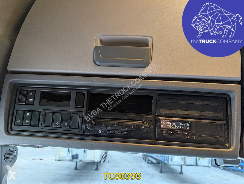 Renault T 520 tractor unit