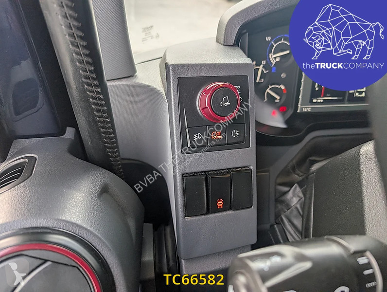 Renault T 520 tractor unit