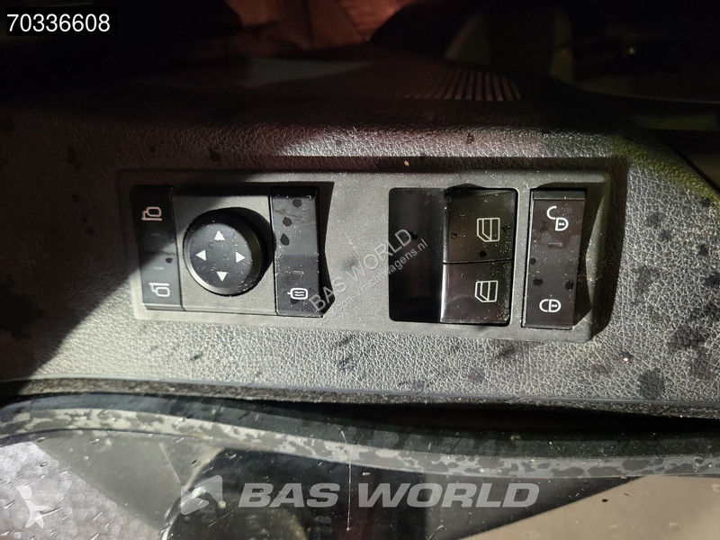 Nyergesvontató Mercedes 1840 4X2 StreamSpace...