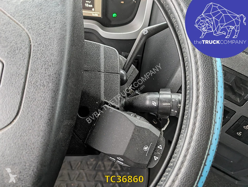 Renault T 460 tractor unit