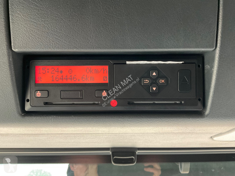 Traktor MAN 35.500 8x4 HMF 95 Tonmeter...