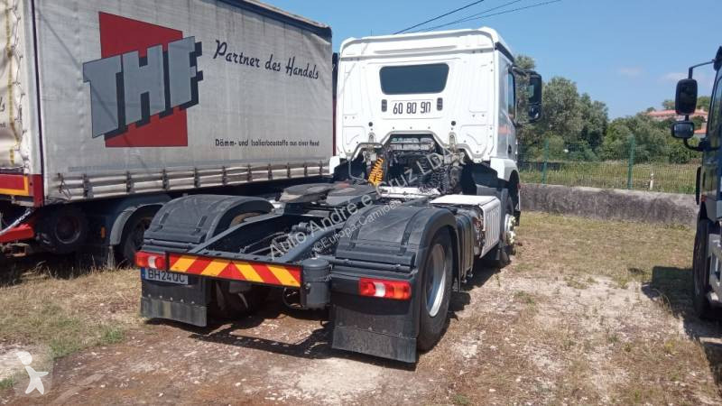 Traktor Mercedes