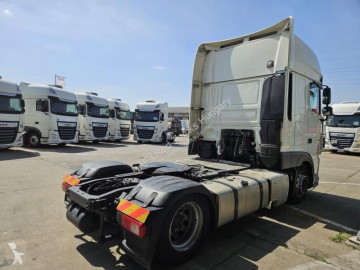 Cabeza tractora DAF