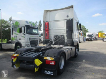 Cabeza tractora DAF