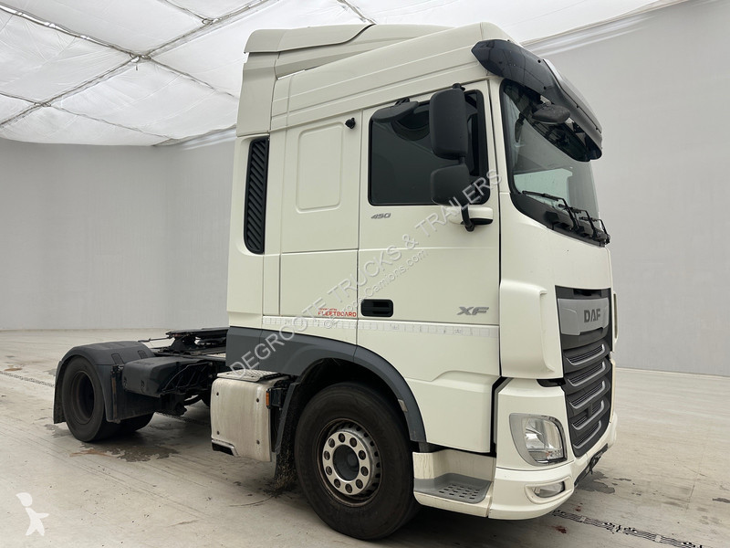 Tahač DAF 450 Space Cab