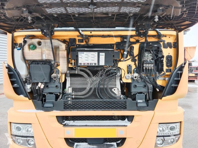 Tahač Iveco AS 440