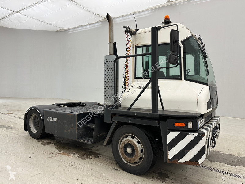Traktor Kalmar TT612D