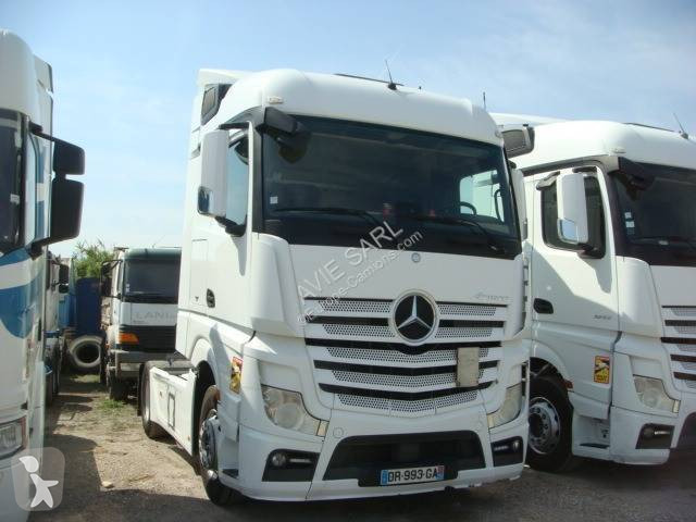 Tahač Mercedes