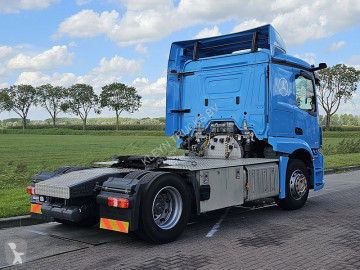 Traktor Mercedes