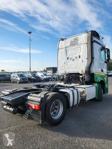 Traktor Mercedes