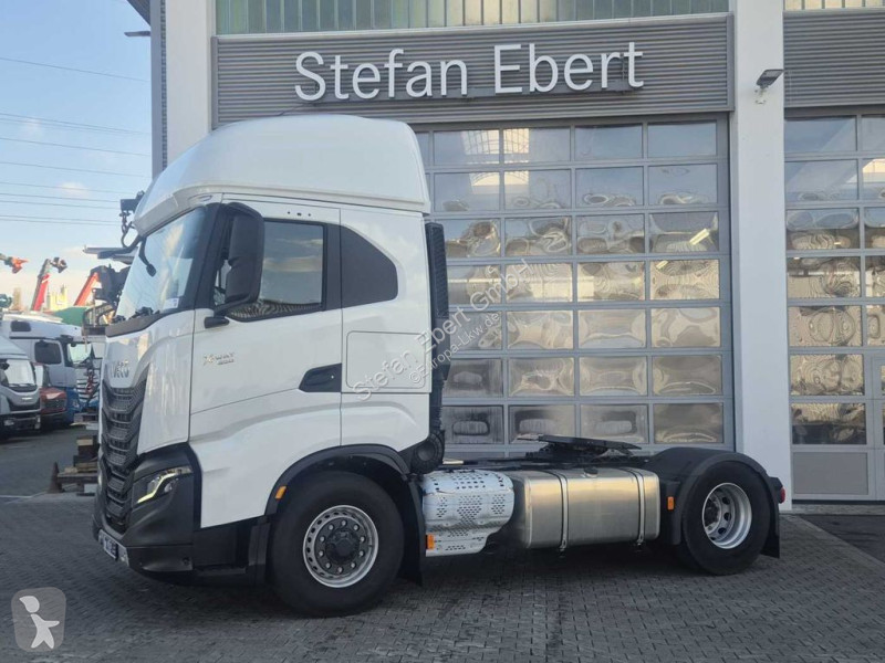 Traktor Iveco AS440X49T/P ON 4x4 HI-TRACTION...