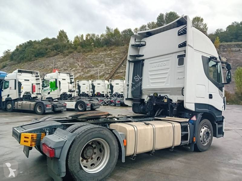 Traktor Iveco