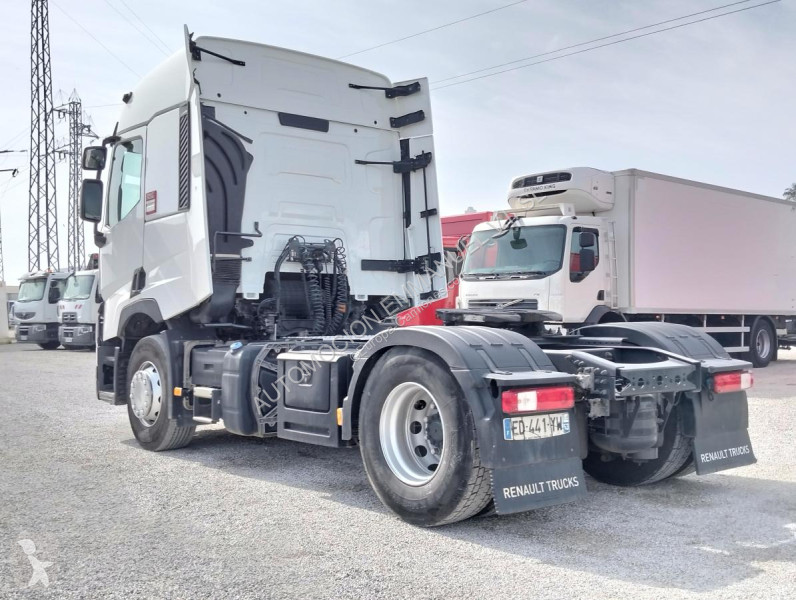 Traktor Renault 440 T4X2 E6 Gamme T