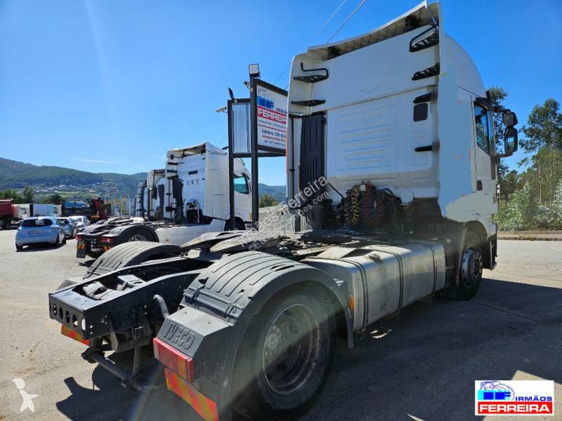 Traktor Iveco