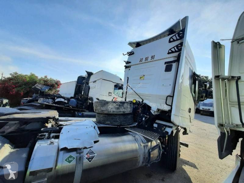 Traktor Iveco