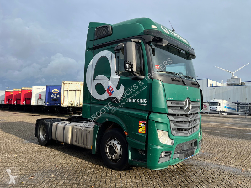 Traktor Mercedes 1845 Bigspace