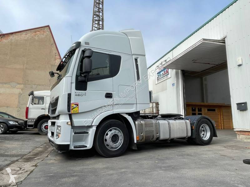 Tahač Iveco