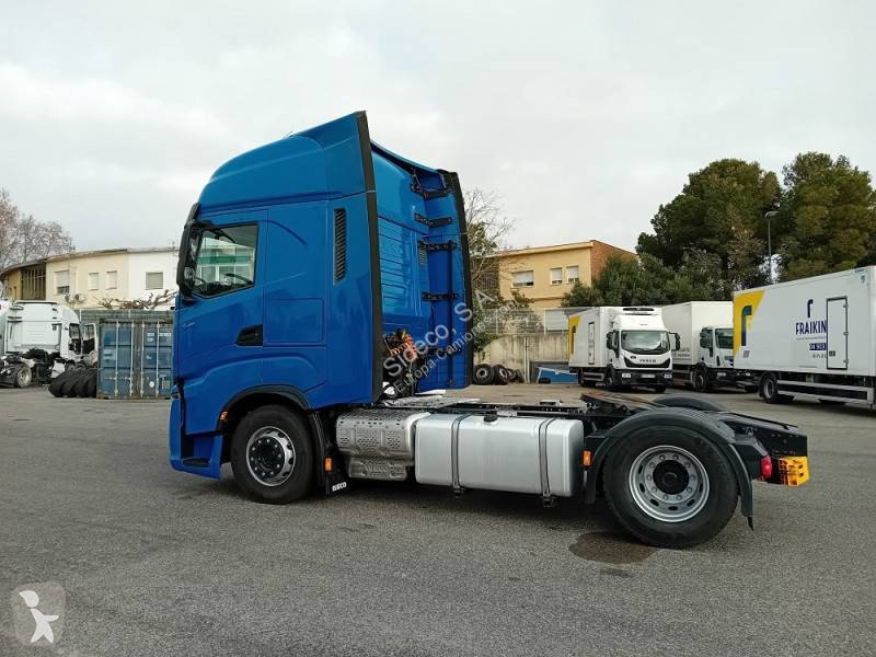 Traktor Iveco