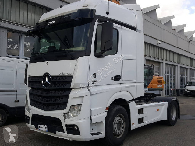 Tracteur Mercedes Actros 1853